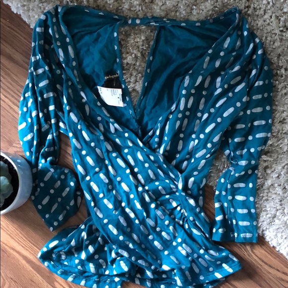 NWT ⭐️ silver and teal dressy top - Picture 3 of 4